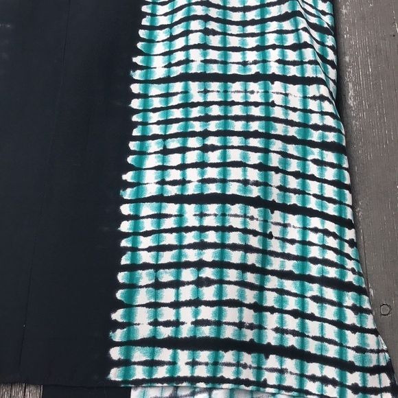 ⭐️ HP PARKER Silk Open Back Geo Sleeveless Blouse - Picture 5 of 12